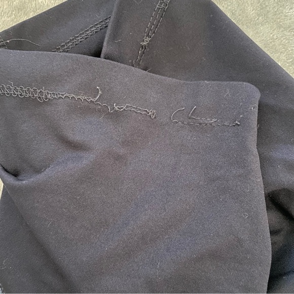 Liz Lange Maternity Over the Belly Full Panel Denim Shorts Size Medium - Picture 4 of 10